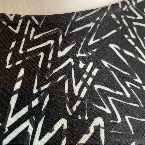 Eloquii Sheath Scuba 3/4 Sleeve Abstract Zig Zag Scribble Print Dress - Picture 8 of 8